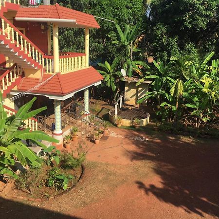 Hari Om Hotel Gokarna  Kültér fotó